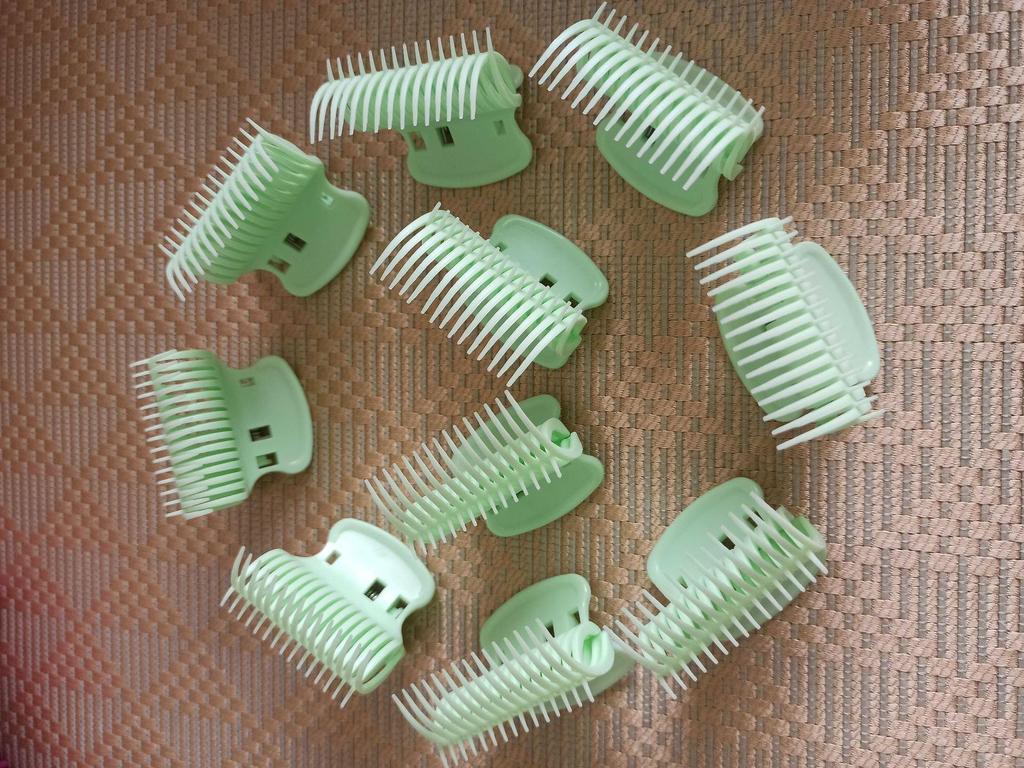 Versatile Heat Protection Clips for Styling: Hairdressing, Perming, and Dyeing.