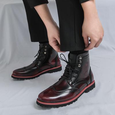 Herbst High-Top Schuhe Herren Koreanische Version von Mid-Top Lederschuhen Zhongbang Martin Stiefel Herren Britische Retro Brock gravierte Lederschuhe Herren