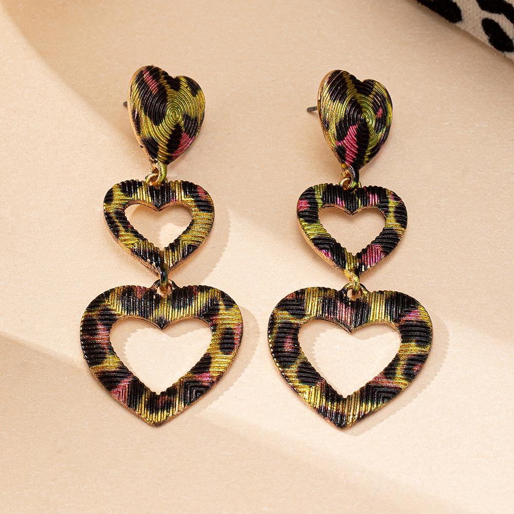 

Длинные серьги с леопардовым принтом в форме сердца зелёный