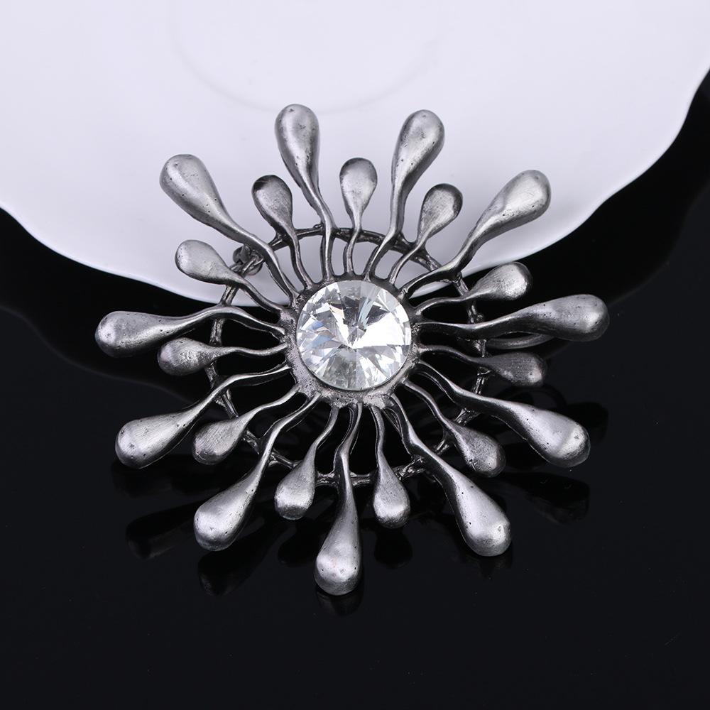 Retro Alloy Brooch Premium Sense Light Luxury Pin Jewelry Apparel Accessories Metal Brooch