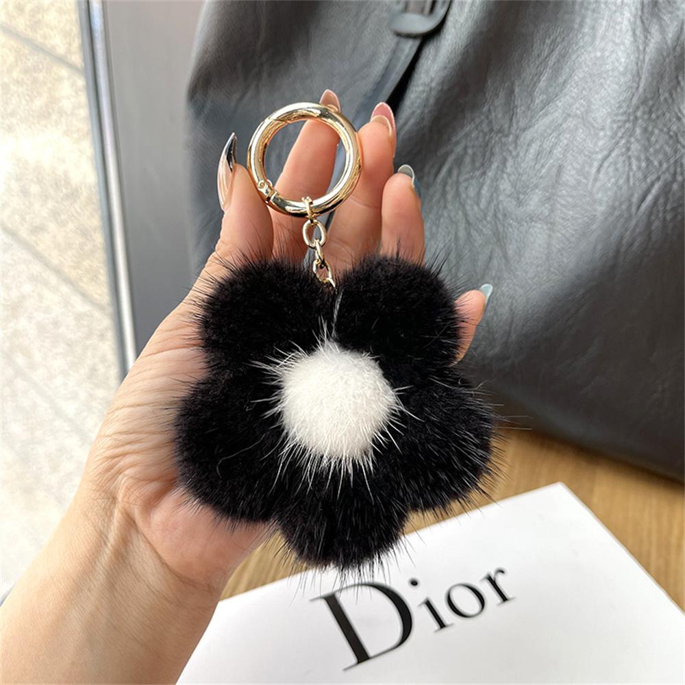 Cute Mink Fur Sunflower Pendant Keychain Real Mink Fur Sunflower Doll Charm Yoys Ornament Keyring Jewelry Pompom Pendant Gifts