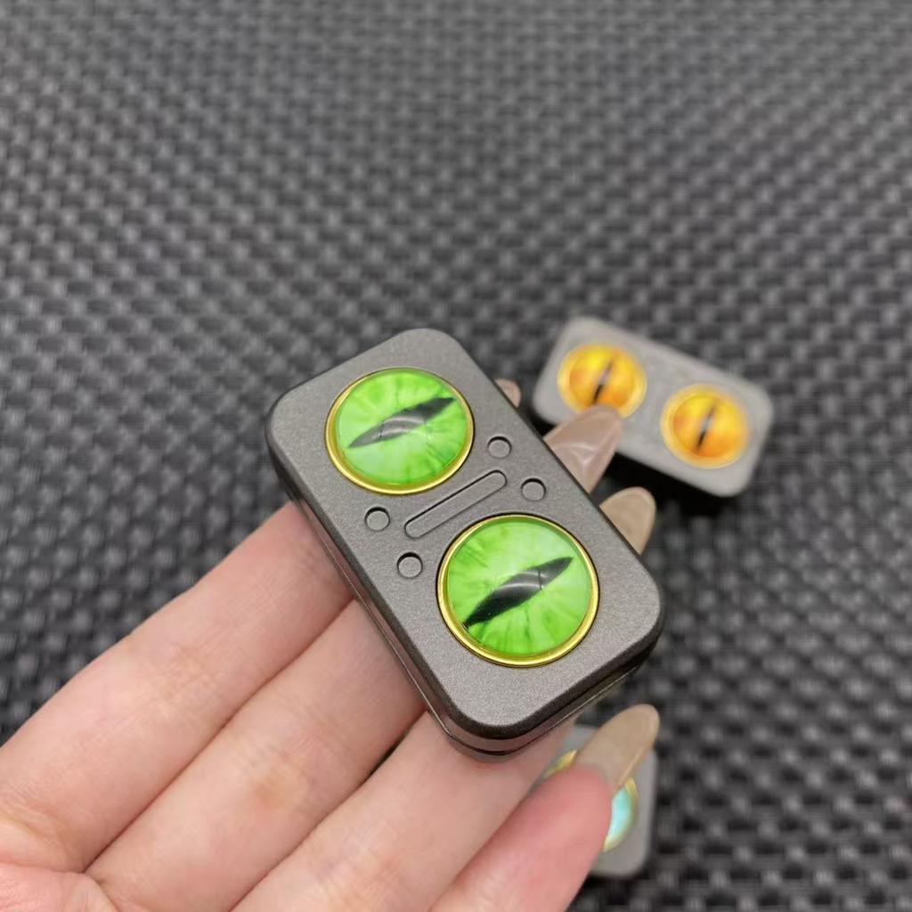 1PC Owl Top Push Card Compact and Portable EDC Fingertip Gear Tactile Push Slider Decompression Toy Metal Rotating Snap Coin