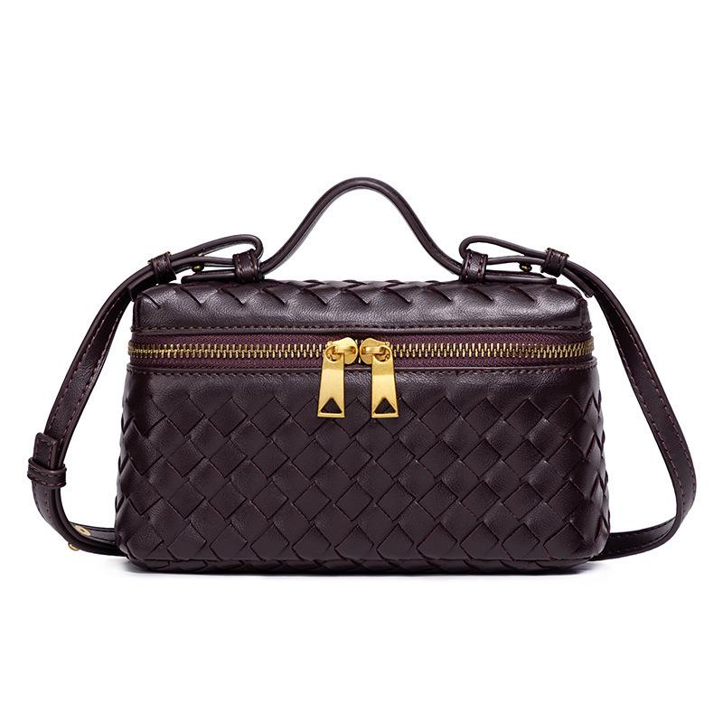 Classic Handmade Woven Box Bag: Fashionable Shoulder & Crossbody Cosmetic Mini Square Bag 20x7x12 cm