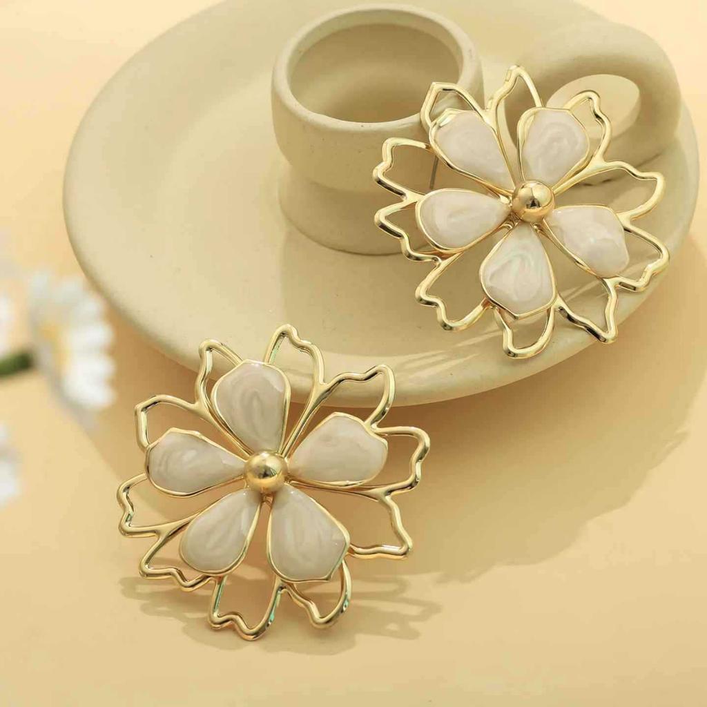 Hot-selling new dripping oil elegant and sweet lotus double-layer hollow three-dimensional flower ring bracelet stud earrings necklace