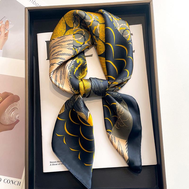 Silk Scarf for Women Square Scarf Versatile Professional Silk Scarf Retro Printed Scarf