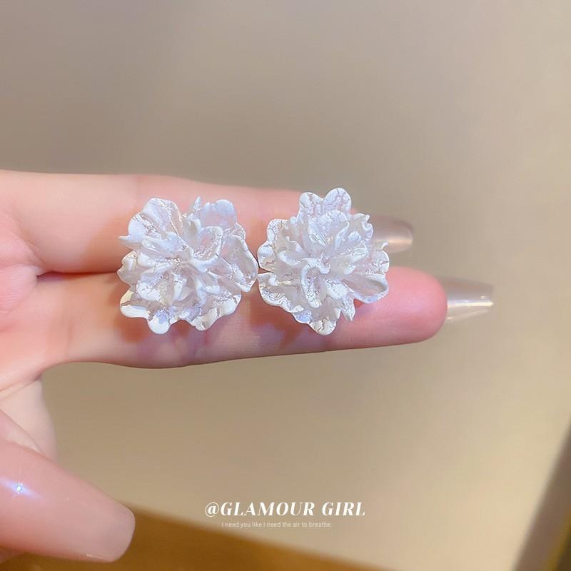 Diamond-set pearl petals fringed earrings stud earrings temperament fashionable and versatile design earrings