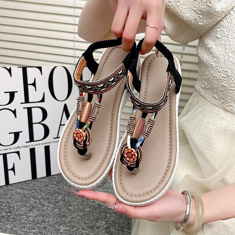 2025 casual fashion wooden bead buckle rhinestone flat sandals pinch feet seaside beach flip-flops large size women's shoes