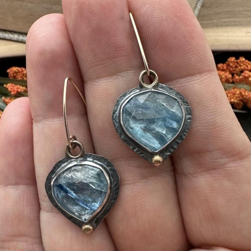Vintage Round Inlaid Blue Stone Earrings Geometric Creativity Silver Color Dangle Earrings for Women Jewelry