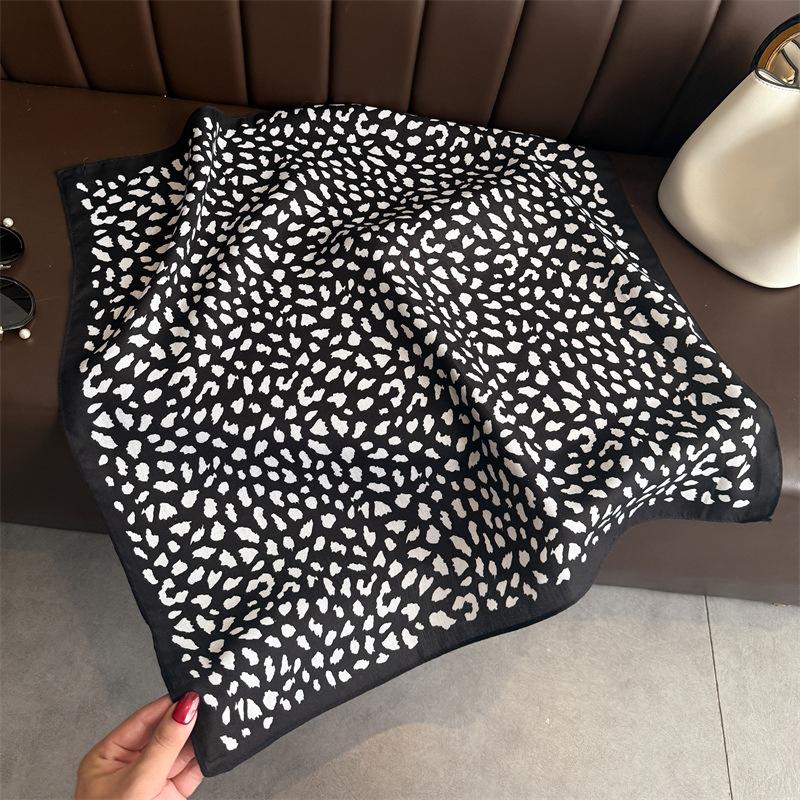 Luxury Square Scarf For Women Elegant Ladies Hijab Neckerchief Soft Stain Imitation Silk Scarves Leopard Print Shawl For Travel