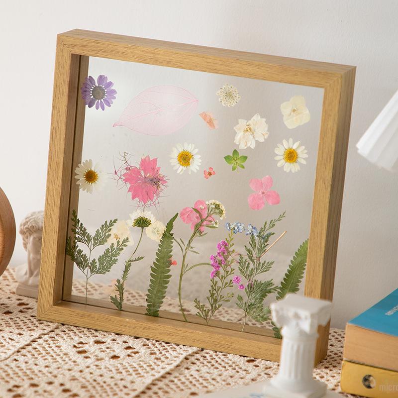 Handmade European Embossed Photo Frame with Transparent Glass and Wooden Leaf Plant Design