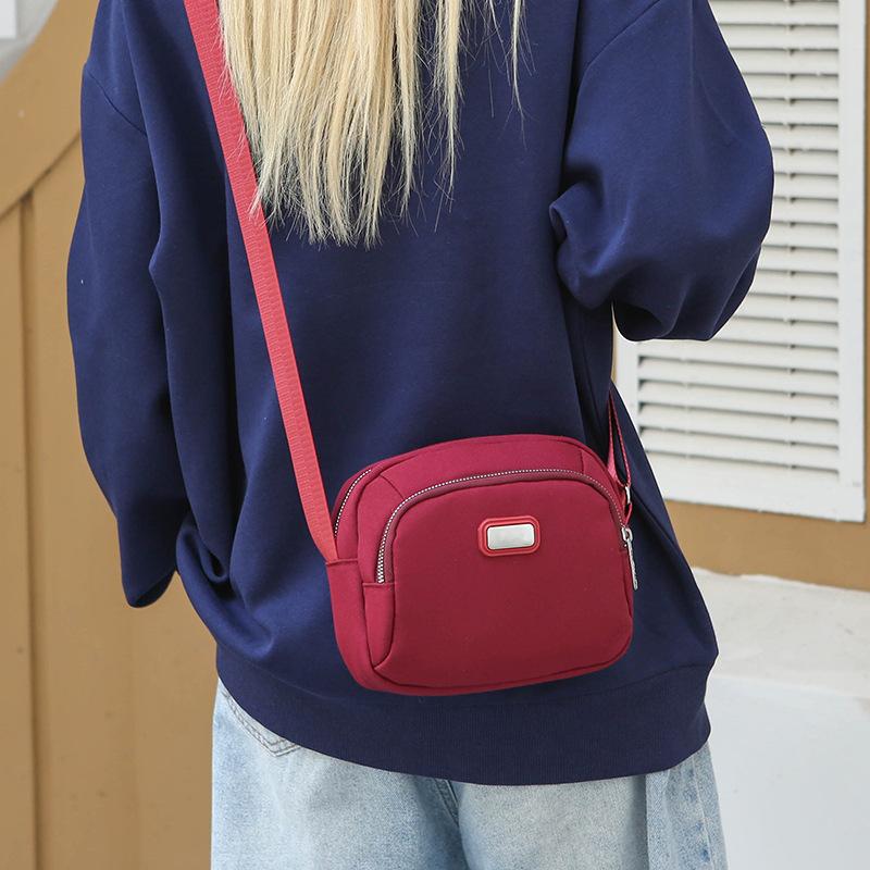 New Simple Shoulder Bag Trend Large Capacity Fashion Messenger Bag Casual Joker Commuter Small Bag