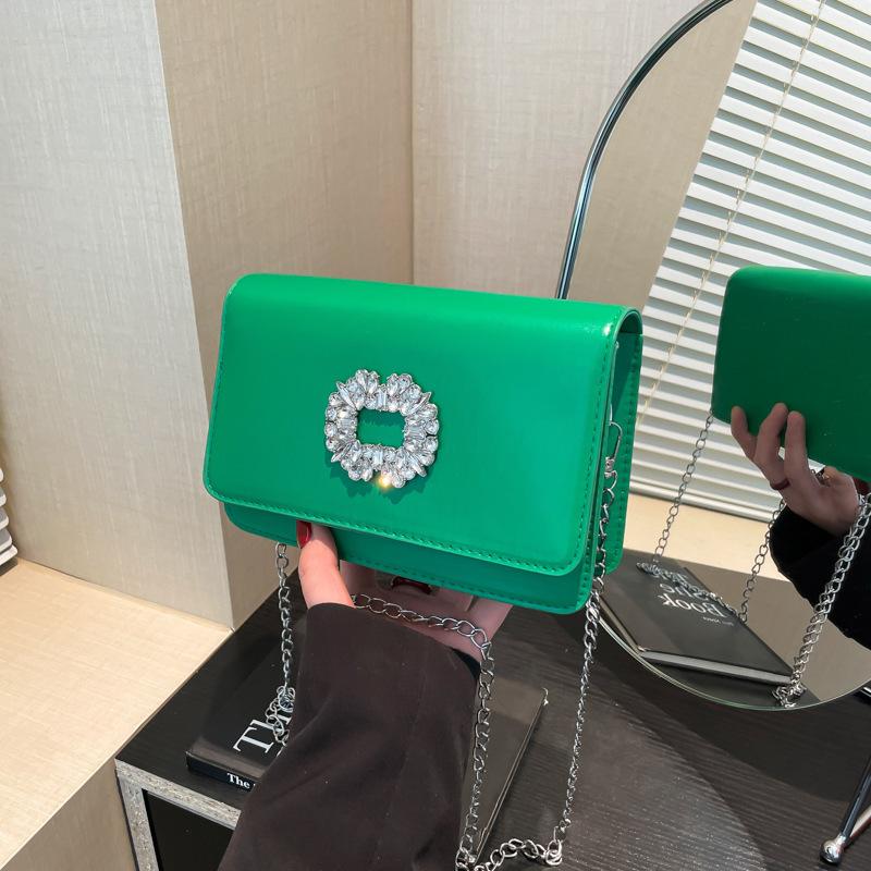 

Простая маленькая квадратная сумка 2025 новая корейская версия зарубежный стиль модная сумка-цепочка с бриллиантами зарубежный стиль на плечо мессенджер женская сумка зелёный