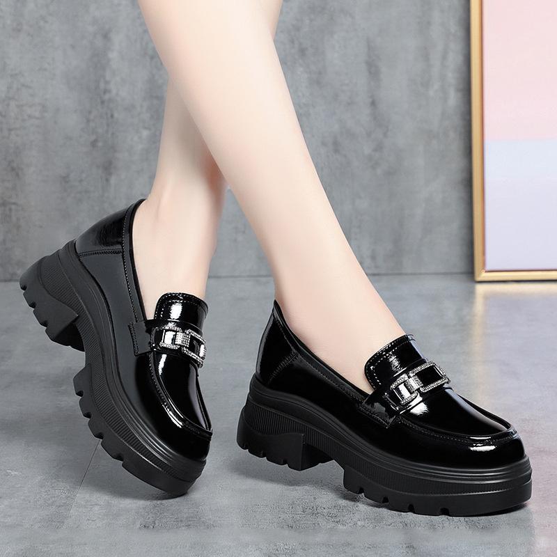 Platform Loafers New Women's Shoes Soft Leather Thick Heels British Small Round Toe Metal Decoration White Leather Shoes