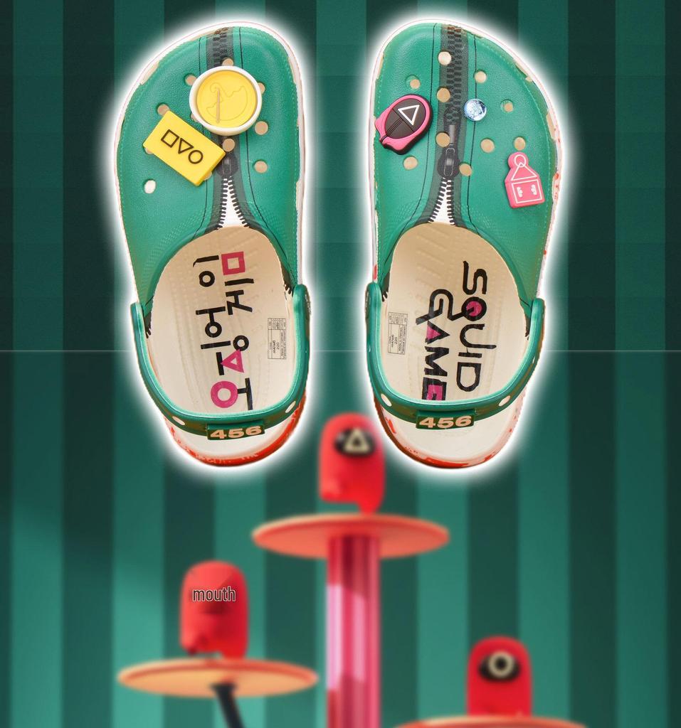 Stimulating Adventure Crocs: Unisex Non-slip Outdoor Beach Sandals