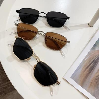 Modische Retro Square Metall Sonnenbrille Koreanischer Stil Unisex Trendy Brillen Beliebte Internet-Berühmtheit Kleine Box Rahmen