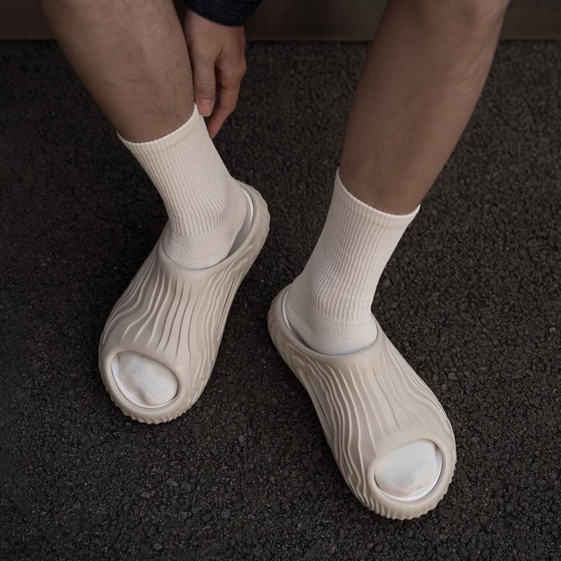 Herren Vielseitige Rutschfeste Zehensandalen: Ideal für Sommer, Strand und Innenbereich