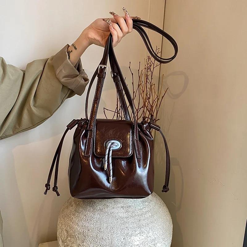 

Лакированная кожа дизайнерские ретро сумки через плечо для женщин новый модный тренд роскошные солидные женские сумки