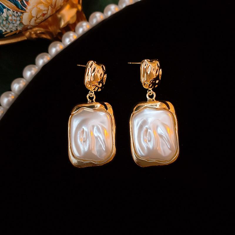 Medieval Vintage Silver Needle Earrings, Temperament Light Luxury Court Style Pearl Earrings Versatile High-end Retro Earrings