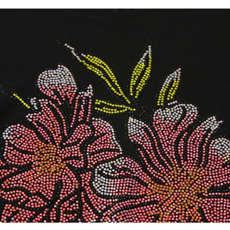 New Korean Sexy Lace V-Neck Designer T-Shirt Luxury Flowers Hot Diamonds Women's Tops Clothes Elegant Short Sleeve Casual Tees