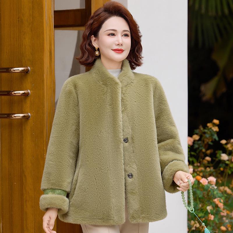 Reversible Fur & Leather Winter Coat for Middle-Aged and Elderly Women - Stylish Chinese-Style Mink Velvet Jacket