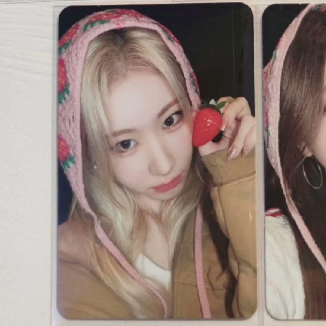 

[USED] ITZY Chaeryun GOLD makestar limited edition strawberry trading card