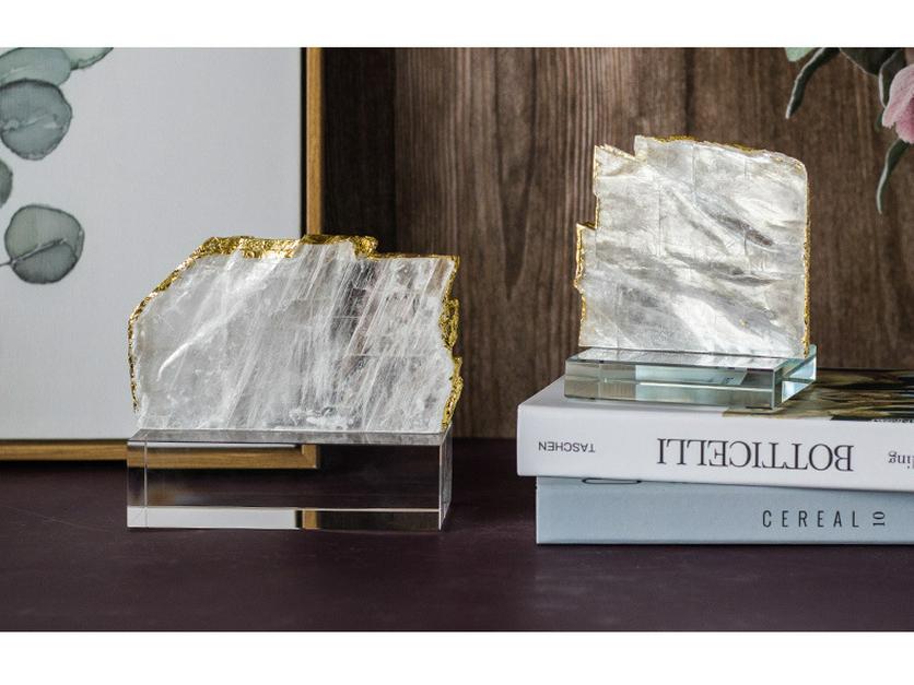 Natural Crystal Stone Ornament with Gold Foil - Bookshelf, TV Cabinet, and Entrance Decor