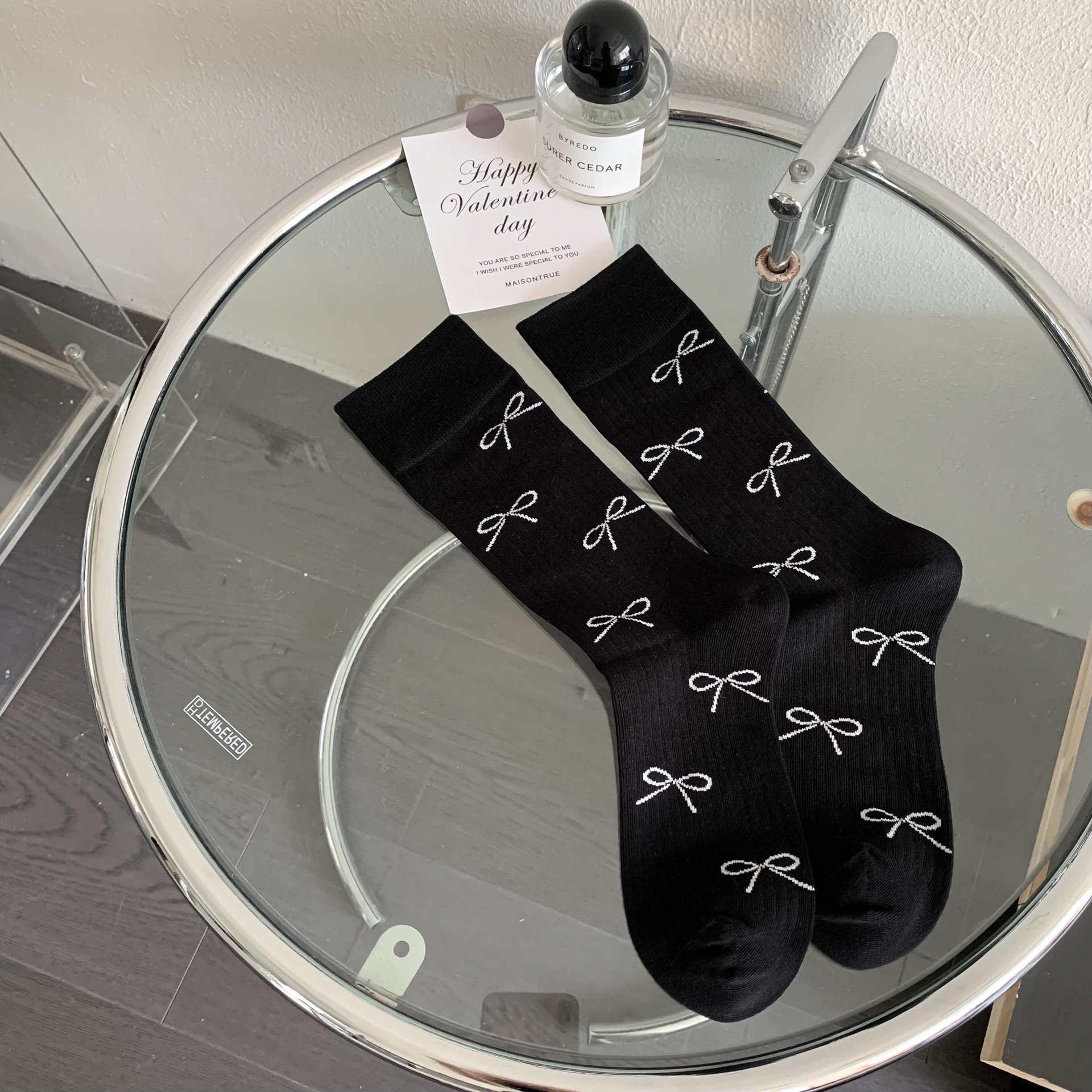 Miu Style Bow Mid-Calf Ruffled Women s Seamless Cotton Socks