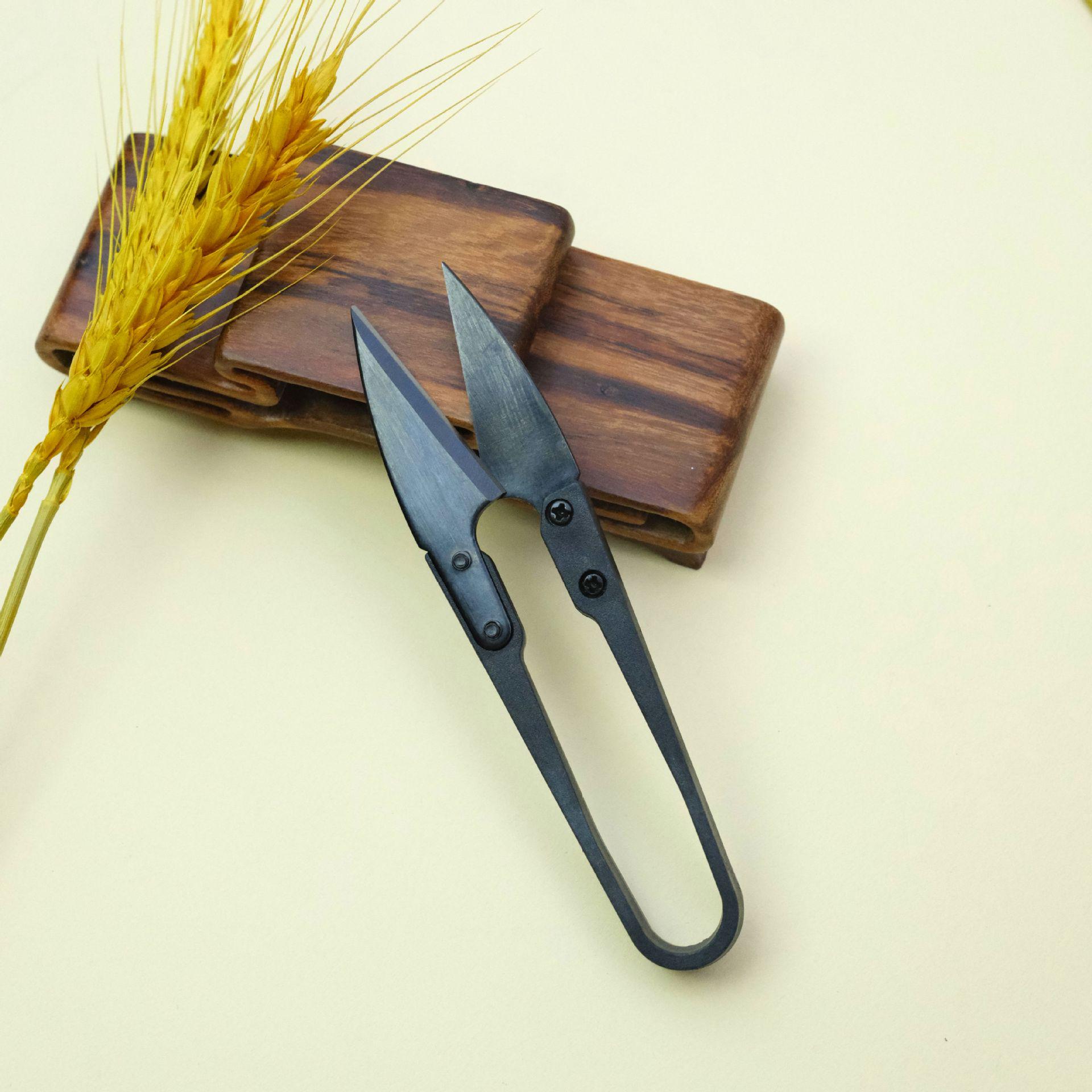 

Черная пластиковая ручка Высокоуглеродистая сталь Ножницы для пряжи - Пружинные кусачки для ниток для вышивания крестом и бытового использования