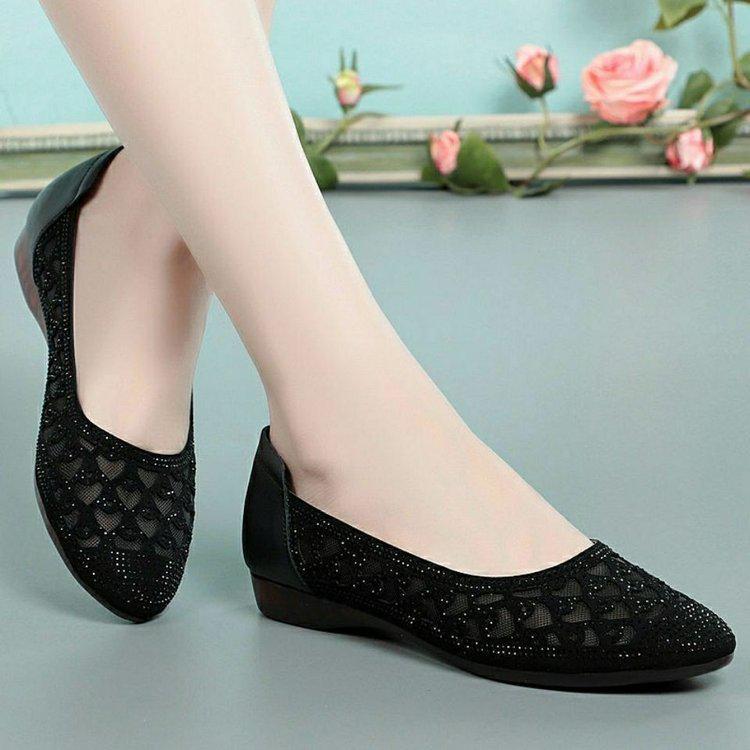 Women's Hollowed Mesh Sandals - 2025 Spring/Summer Fashionable Soft Sole Breathable Flats