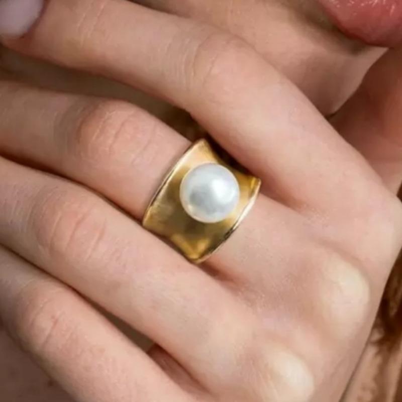 Minimalist Inlaid Imitation Pearl Women's Ring Sparkling Gold Color Geometry Daily Wear Party Jewelry Anniversary Gift