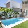Customizable Fiberglass Family Spa Pool: Above & In-Ground Options