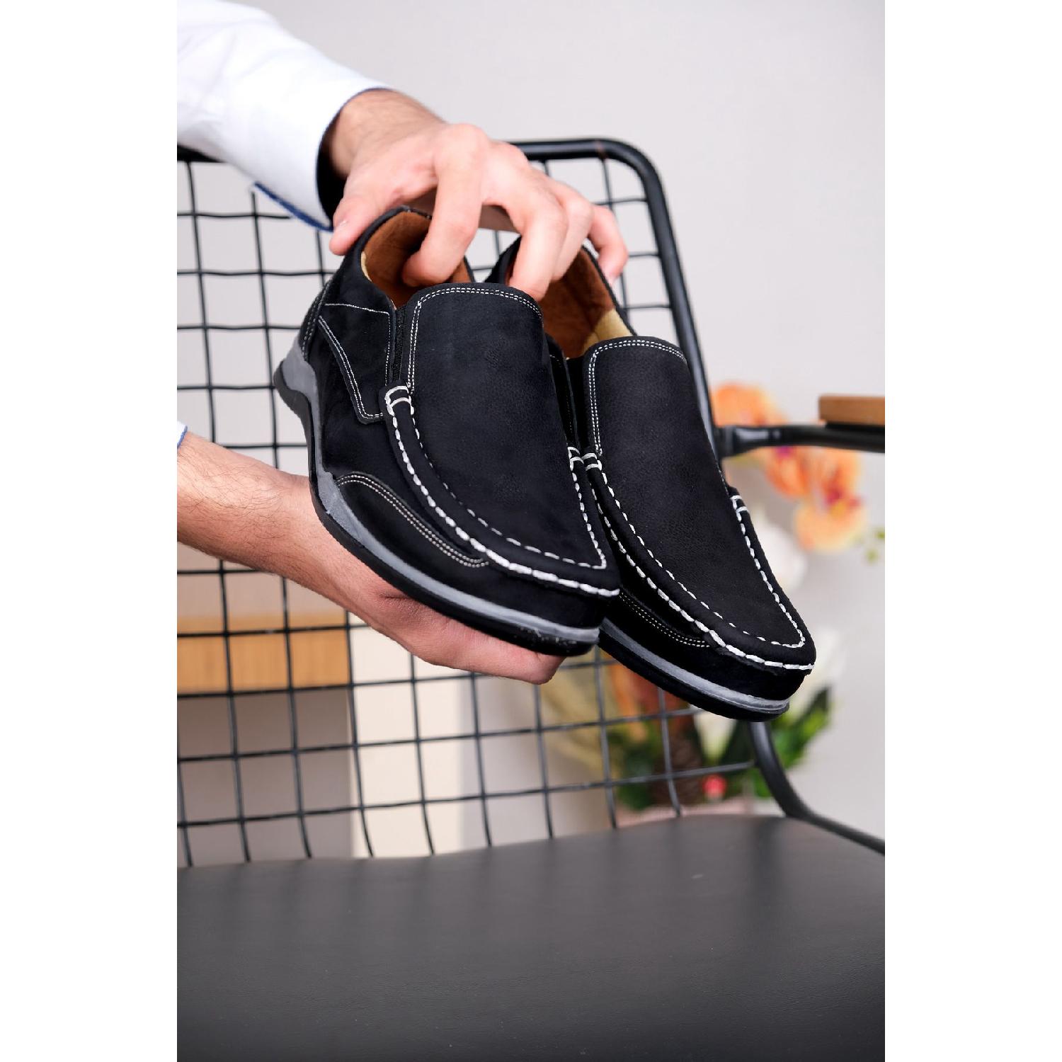 

Leather, Soft, Very Light Shoes 40