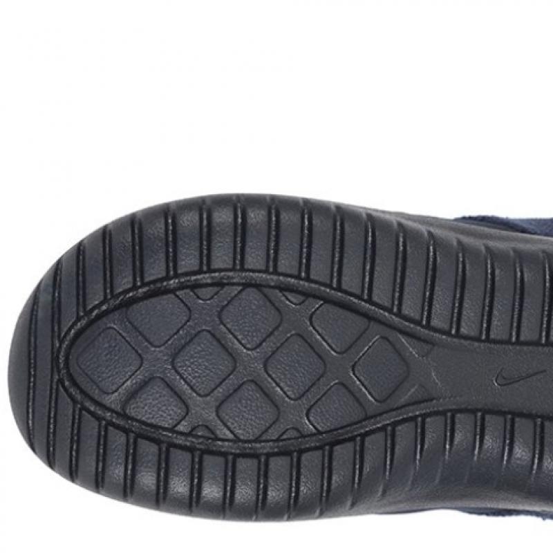 Nike Cold Weather Padded Slipper Burrow