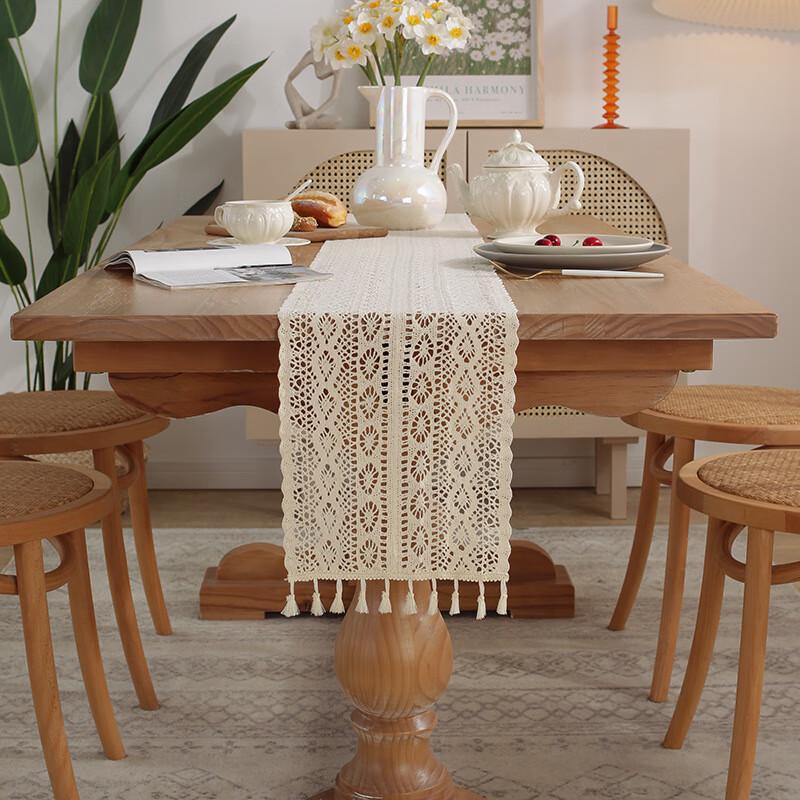 Zhishi French Style Hollow Pattern Table Runner