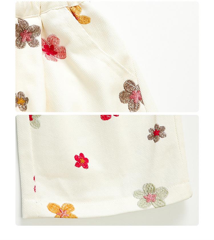 2025 Herbst Mädchen Off-White Denim-Set mit kleiner Blumenstickerei - Koreanischer Stil Zweiteiler für den Kindergarten