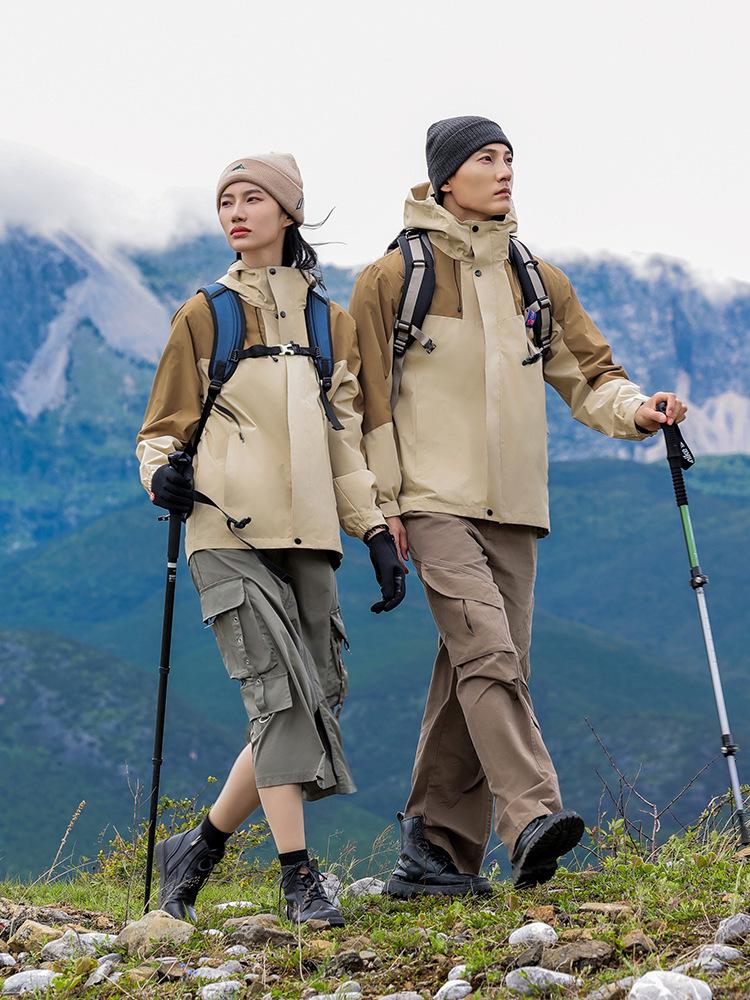 Three-in-One Windproof & Waterproof Outdoor Jacket - Anti-Static, Wear-Resistant, Casual Autumn/Winter Workwear with Custom Logo.