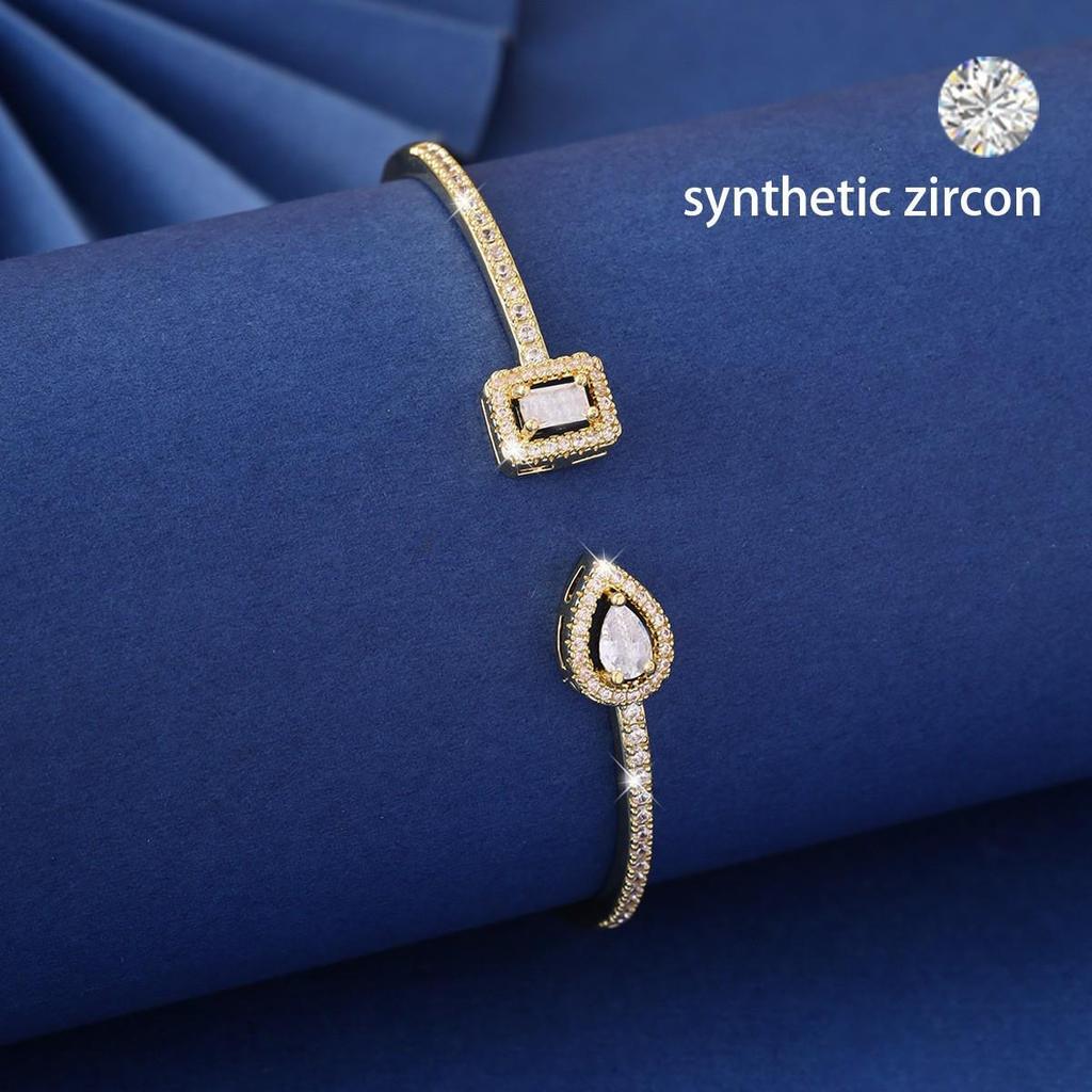 Exquisites 2025 Europäisch-Amerikanisches Nagelarmband mit Zirkon, Luxuriöser Kupferschmuck