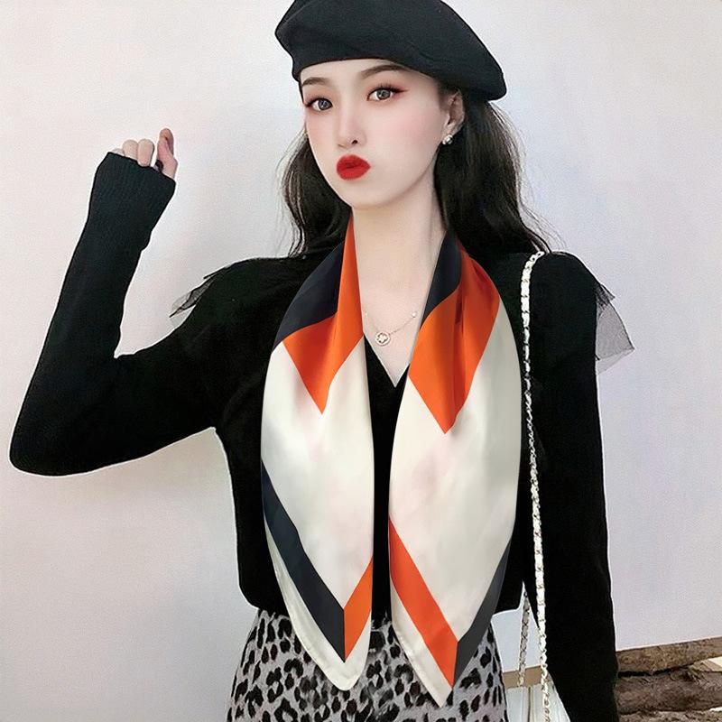 Seidenschal Damen Herbst und Winter Senior-Gefühl High-End Damen Winter vielseitiger Schal orange neuer Schal kleines quadratisches Tuch