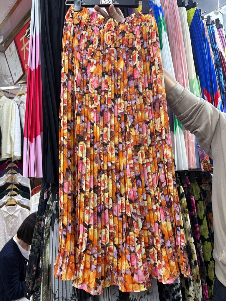 European & American Pleated Print Midi Skirt, Soft Chiffon Fabric, High Waist, Versatile Style