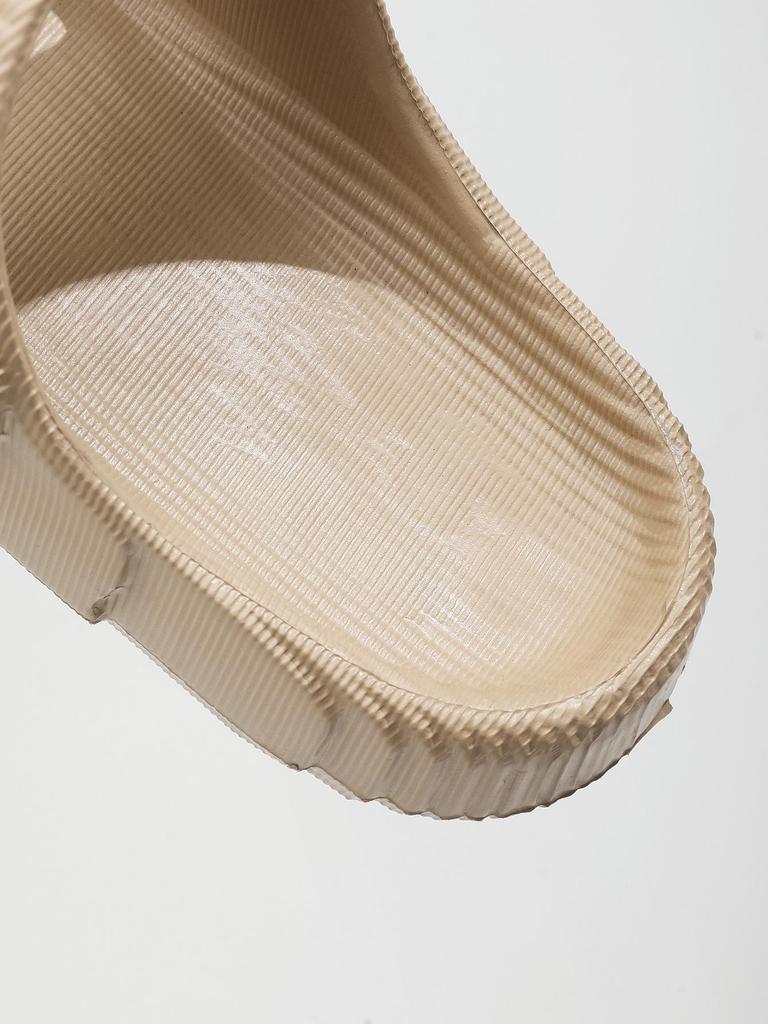 2026 Fashionable Thick-Soled EVA Sandals for Couples - Versatile Indoor/Outdoor Wear in Solid Colors