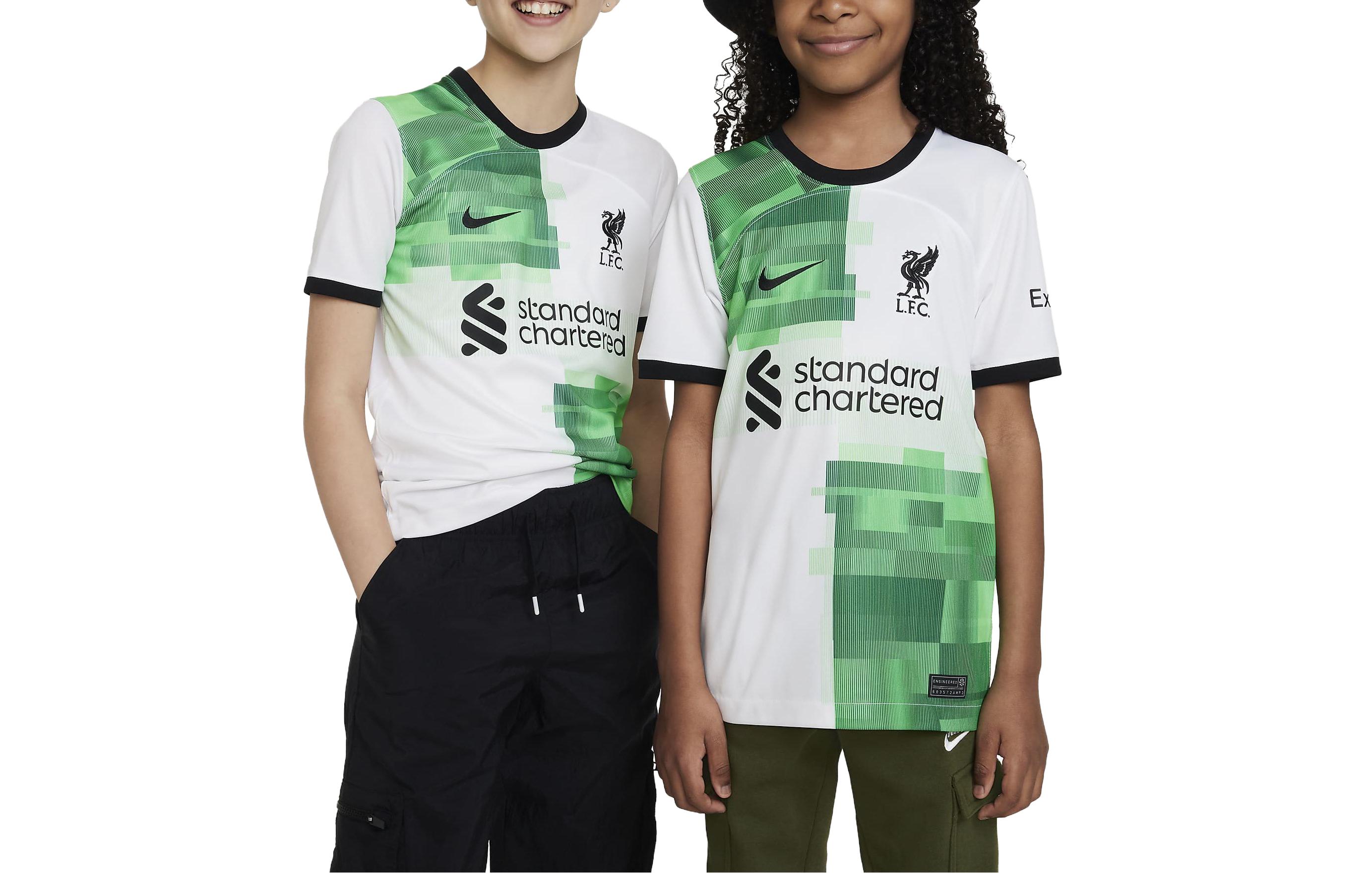 

Nike Kids T Shirts Crew Neck Moderate DX2764-101 S