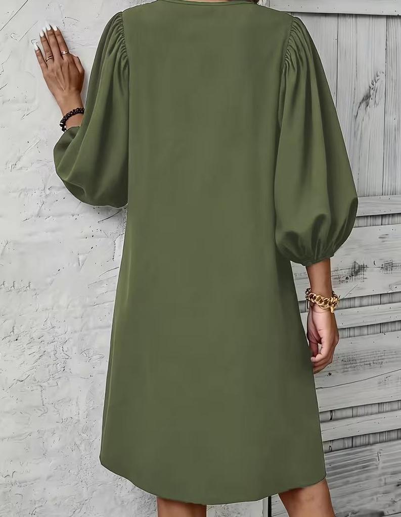 French Style Resort Dress: Spring/Summer 2026, Solid Color, Round Neck, Long Sleeve, Cotton-Polyester Mid-Length.