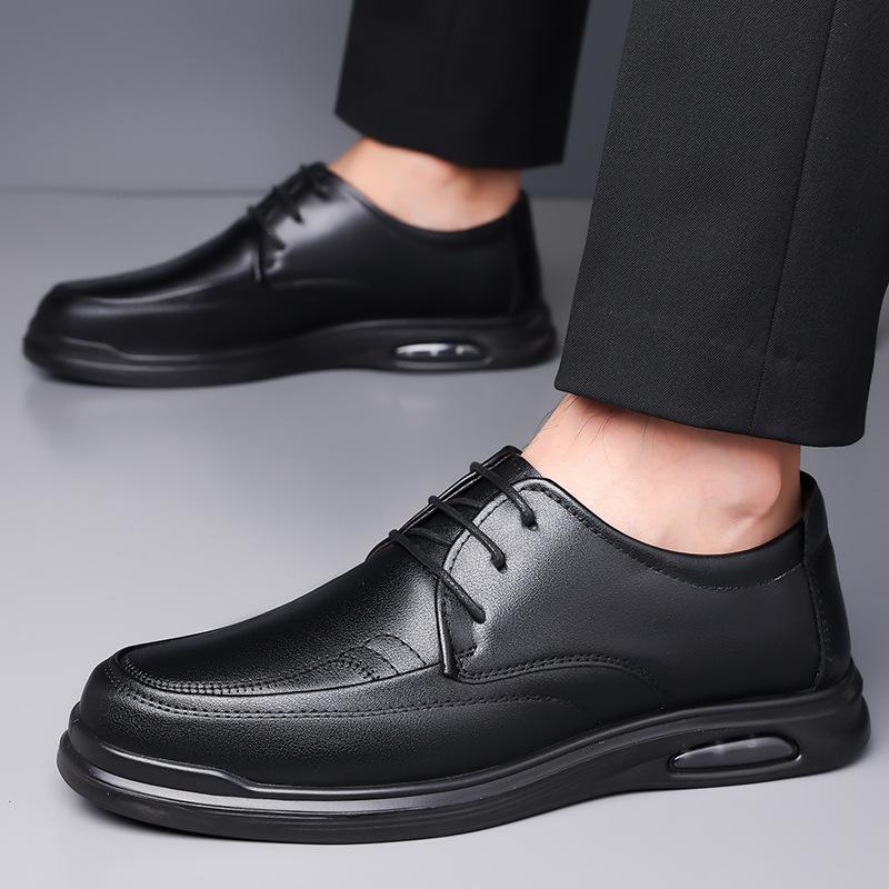 Fashion Spring Autumn New Black Leather Shoes for Men Fashion Lace Soft Sole Dress Shoes Male Designer Low Top Casual Loafers Man