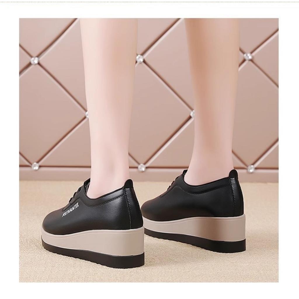 Thick Soled Sponge Cake Small Leather Shoes for Women, Low Top Shoes, Single Shoes, Fashionable Casual Shoes