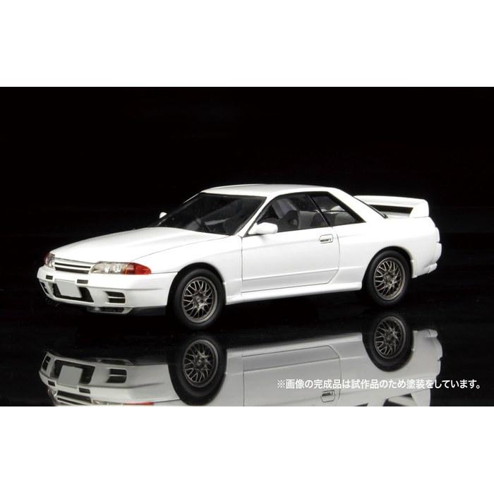 Platz MONO 1/32 Automobile Kit Nissan Skyline GT-R V SpecII (Crystal White) Assembled Plastic Model Kit MN05