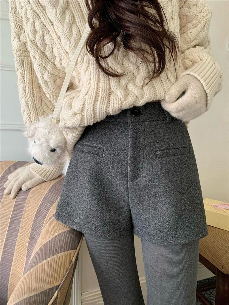 Pantaloni scurți din lână cu talie înaltă, model A-line, „Spicy Girl” - Damă Toamnă/Iarnă 2025, model bootcut