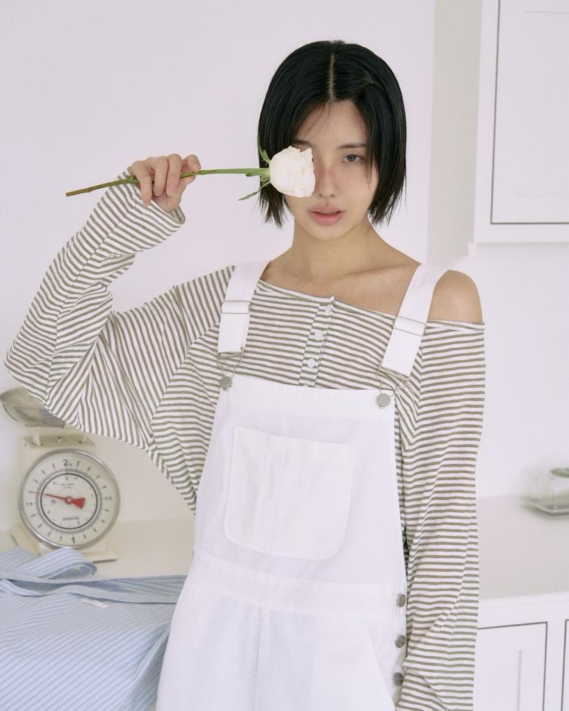 Kaechi Striped Off-Shoulder T-Shirt (2 Colors)