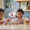 LEGO® 43195 Disney Les Écuries Royales de Belle et Raiponce Jouet de Construction avec Cheval et Figurines