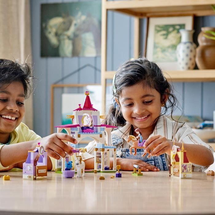LEGO® 43195 Disney Les Écuries Royales de Belle et Raiponce Jouet de Construction avec Cheval et Figurines