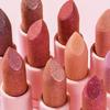 Metalická třpytivá rtěnka Dlouhotrvající voděodolný make-up na rty bez vyblednutí Třpytivý perleťový finiš Ideální pro každodenní i sváteční pohledy na hudební festival